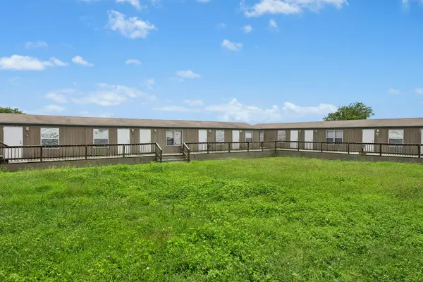 1500 State Highway 72 W, Yorktown, TX 78164