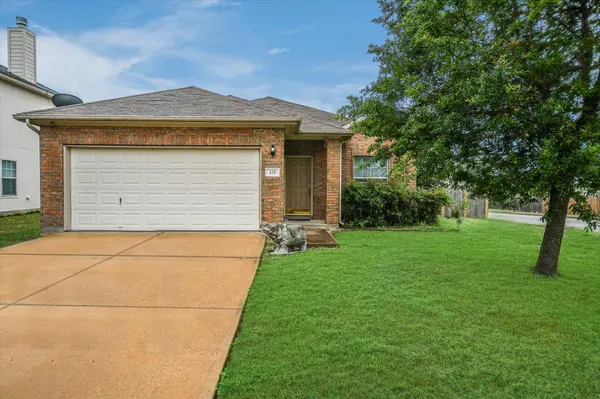 129 Almquist ST, Hutto, TX 78634