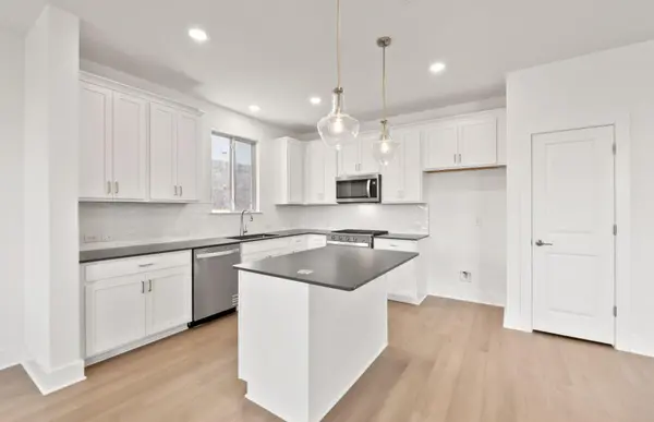 481 Bristlecone BND, Liberty Hill, TX 78642