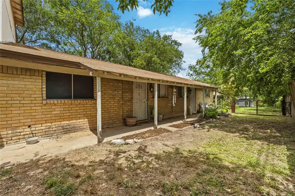 3305 Dolphin DR, Austin, TX 78704
