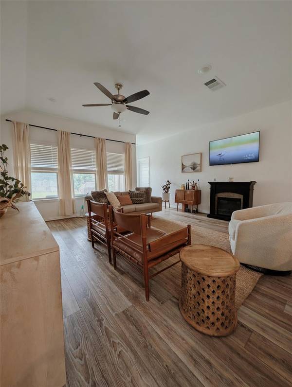 306 Buffalo View LN, Georgetown, TX 78628