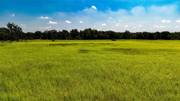 1331 E Cameron Ave, Rockdale, TX 76567