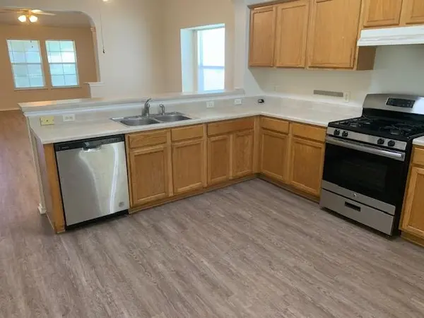 198 Hogan, Kyle, TX 78640