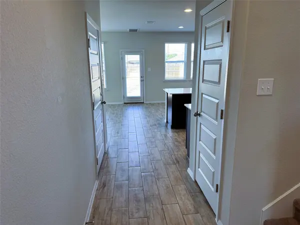 106 Crooked Trail TRL, Bastrop, TX 78602