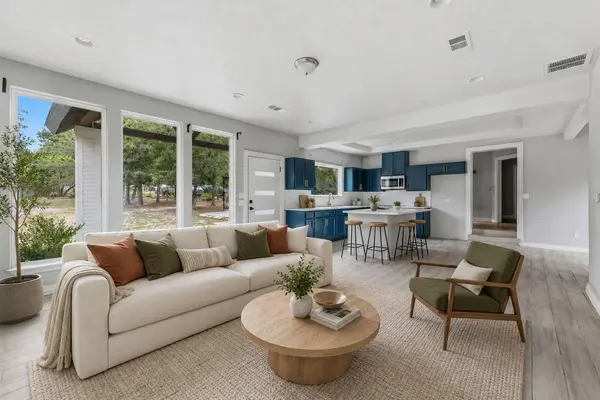 118 Camino De Agua, Elgin, TX 78621