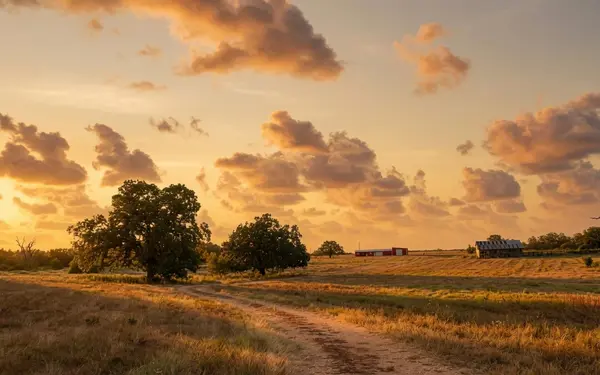 5043 Old Waelder RD, Flatonia, TX 78941