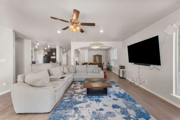 1527 Mountain Crest CV, Salado, TX 76571