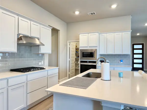 17712 Gilberto DR, Pflugerville, TX 78660