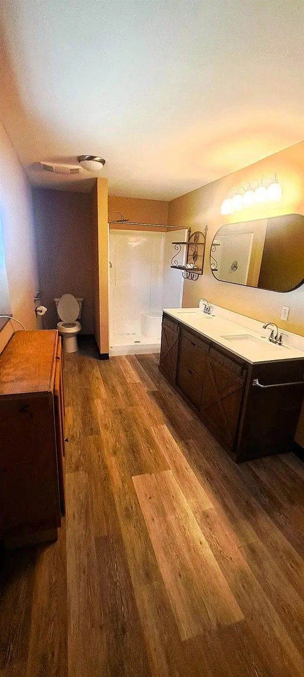 937 CR 305 CTR, Rockdale, TX 76567