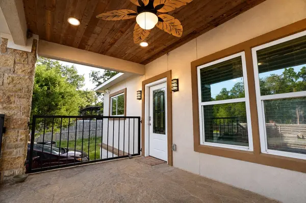 130 Los Arcos RD, Elgin, TX 78621