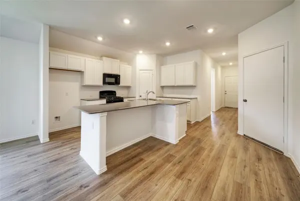 108 Montego ST, Hutto, TX 78634