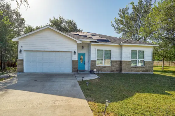 225 Waikakaaua DR, Bastrop, TX 78602
