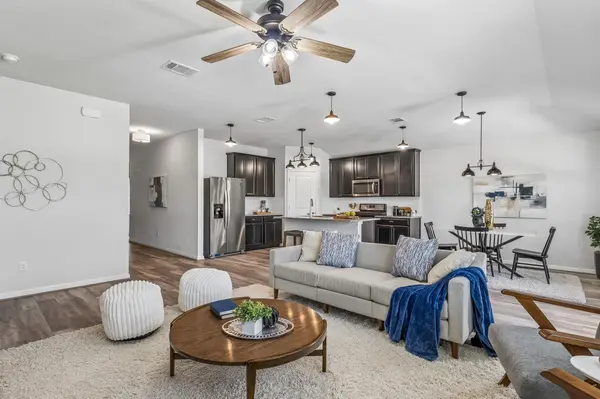 505 Gabrielle Anne DR, Leander, TX 78641