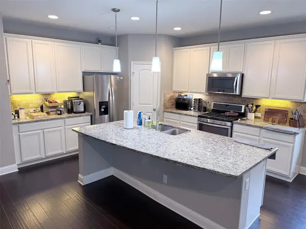 1749 CACTUS MOUND DR, Leander, TX 78641