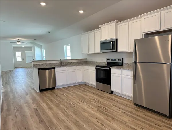 120 Morrison DR, Jarrell, TX 76537