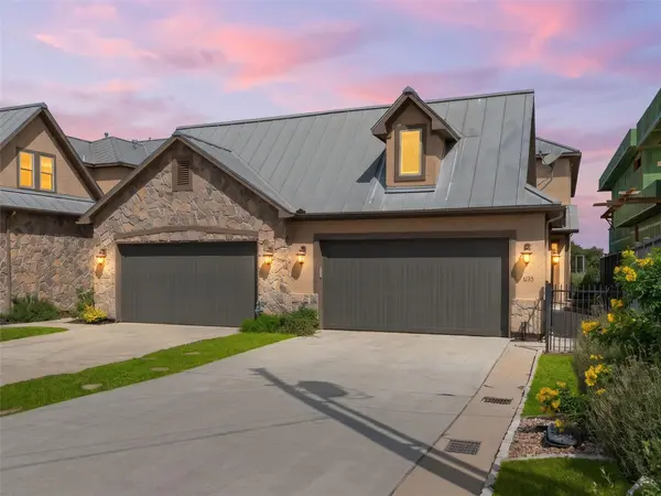 1033 Gruene RD, New Braunfels, TX 78130