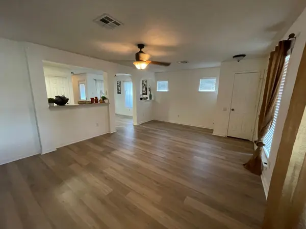 1000 Berry Bend PATH, Round Rock, TX 78664