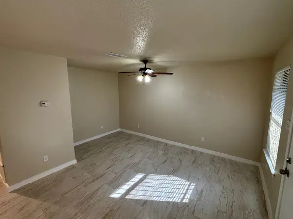 4609 E 12th ST #4, Austin, TX 78721