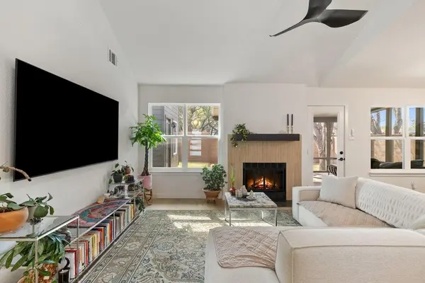 8202 Cache DR, Austin, TX 78749