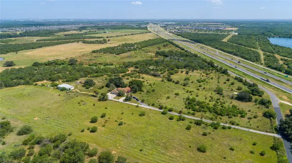 16385 Donop RD, Elmendorf, TX 78112