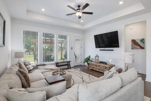 1236 Scenic Green LOOP, Georgetown, TX 78628