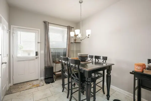 400 Epiphany LN, Pflugerville, TX 78660