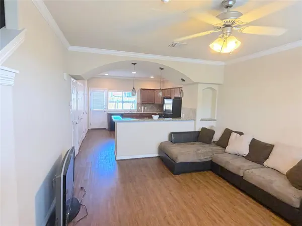 1198 Jones Butler RD #3011, College Station, TX 77840
