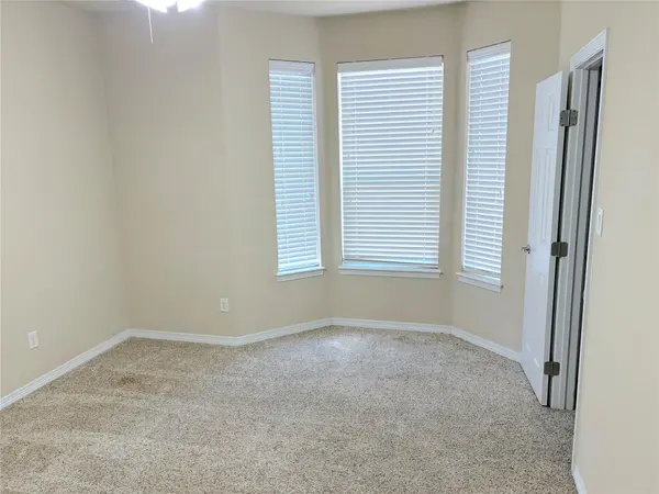 1198 Jones Butler RD #3011, College Station, TX 77840