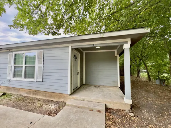 709 San Saba ST #A, Lockhart, TX 78644