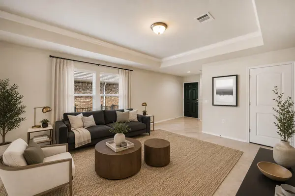 421 Holiday Creek LN, Georgetown, TX 78633