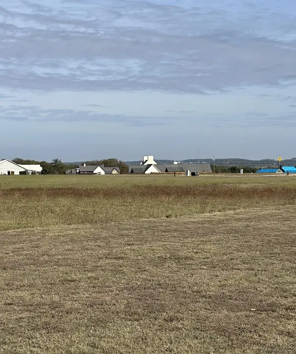 228 Interlaken ST, Fredericksburg, TX 78624