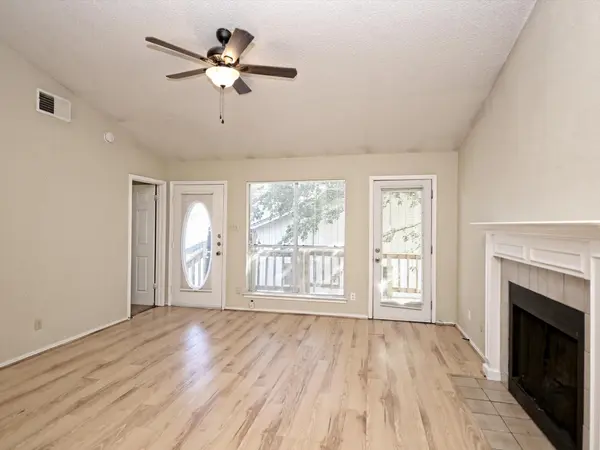 511 Cutty TRL #A, Lakeway, TX 78734