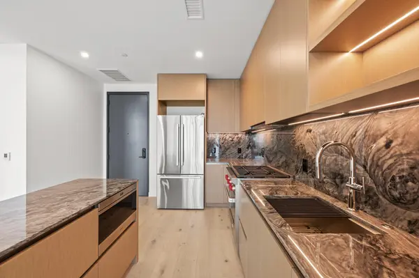 610 Davis ST #3303, Austin, TX 78701