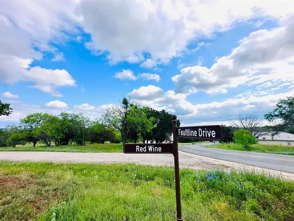 300 Fault Line, Horseshoe Bay, TX 78657