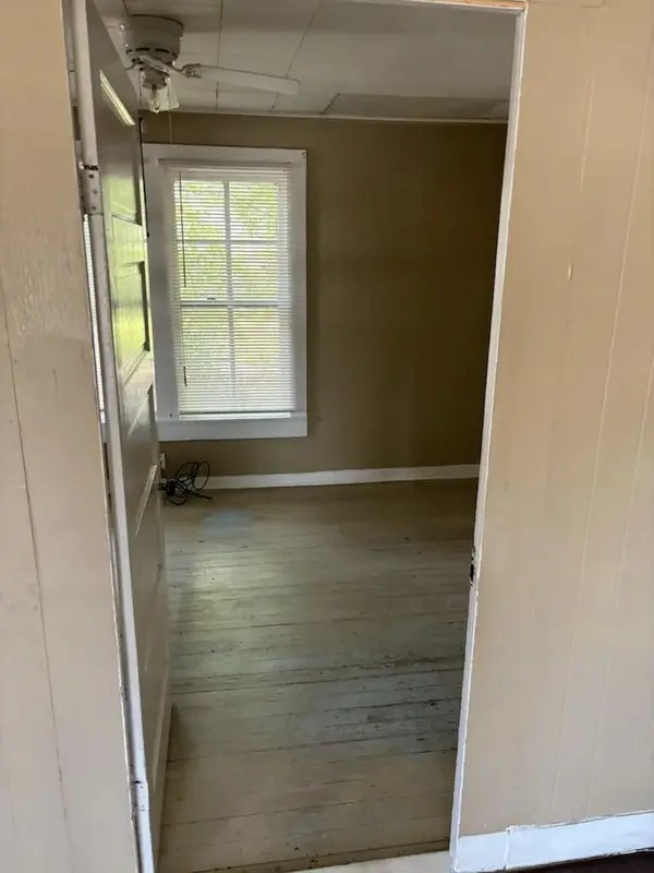 111 White Oak ST, Lockhart, TX 78644