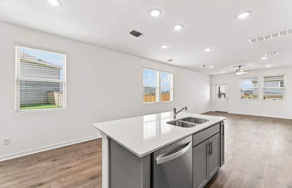 1020 The Duke CV, Jarrell, TX 76537
