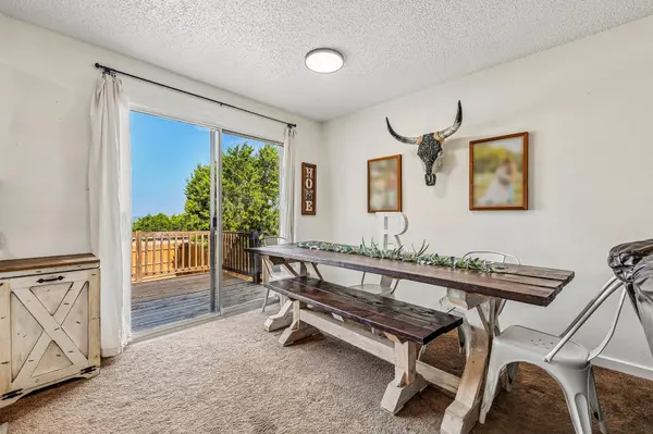 8104 Bronco LN, Lago Vista, TX 78645