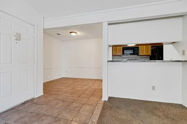 1202 Thorpe LN #208, San Marcos, TX 78666
