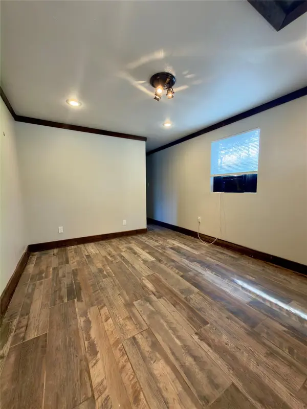 125 McDowell RD, Del Valle, TX 78617