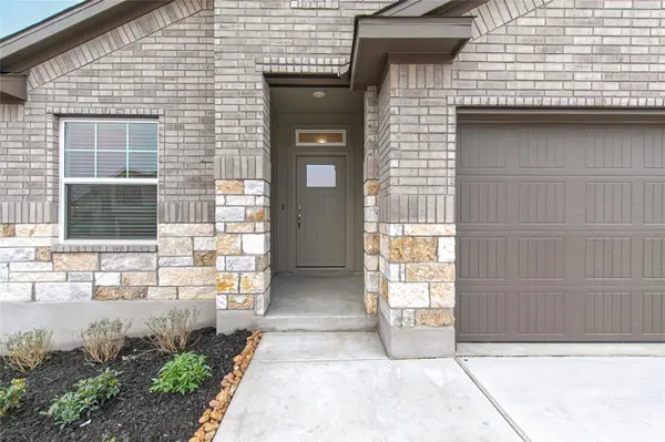 13713 Ryan Range LN, Elgin, TX 78621