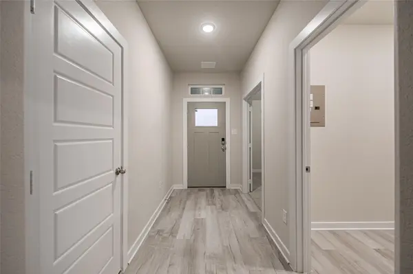 13713 Ryan Range LN, Elgin, TX 78621
