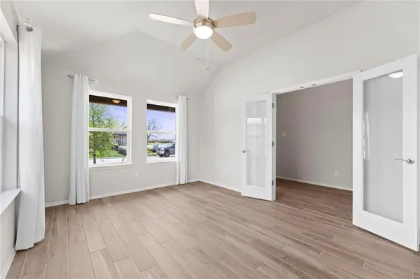 102 Crooked TRL, Bastrop, TX 78602