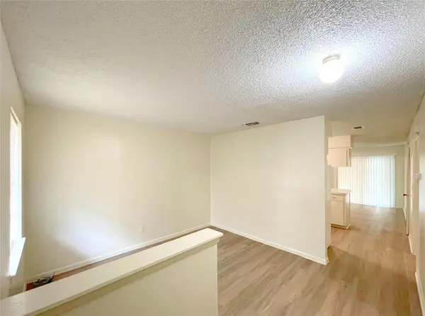 904 N Meadows DR #D, Austin, TX 78758