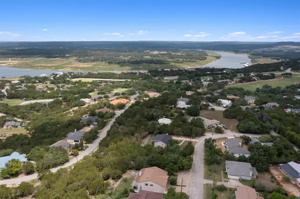 5100 Sundown ST, Lago Vista, TX 78645