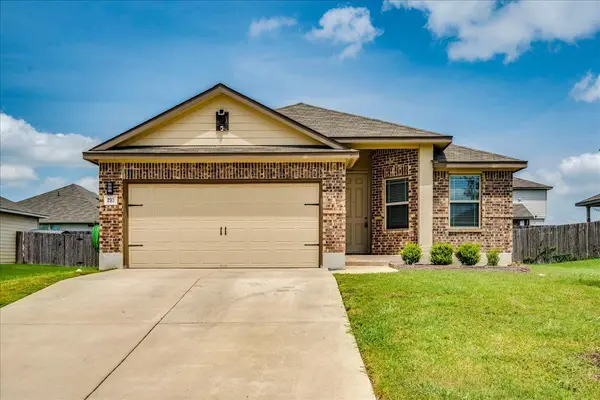 233 Forest Moon LN, Kyle, TX 78640