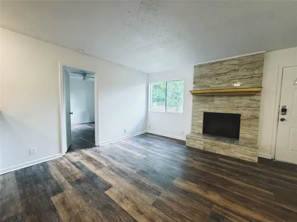 9906 Hundred Oaks CIR #B, Austin, TX 78750