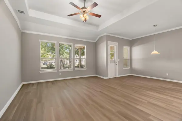 640 Wiltshire DR, Hutto, TX 78634