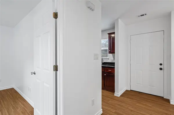 1611 E 13th ST #B, Austin, TX 78702