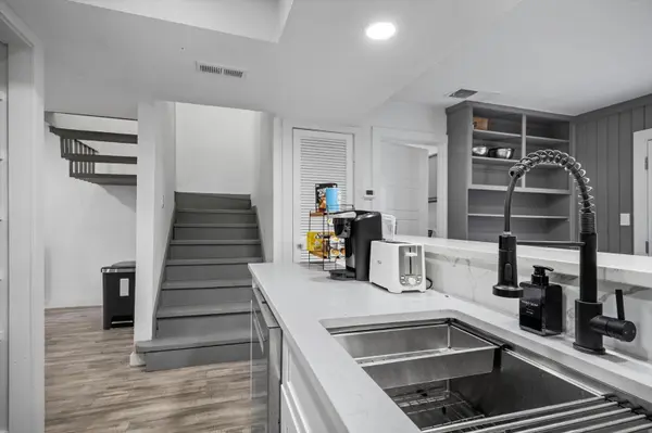 6413 Chimney Creek CIR #A1, Austin, TX 78723