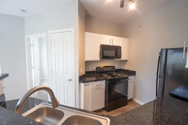 2320 Gracy Farms LN #322, Austin, TX 78758